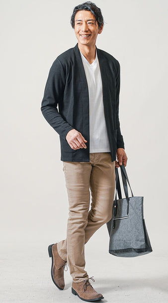 黒カーディガン