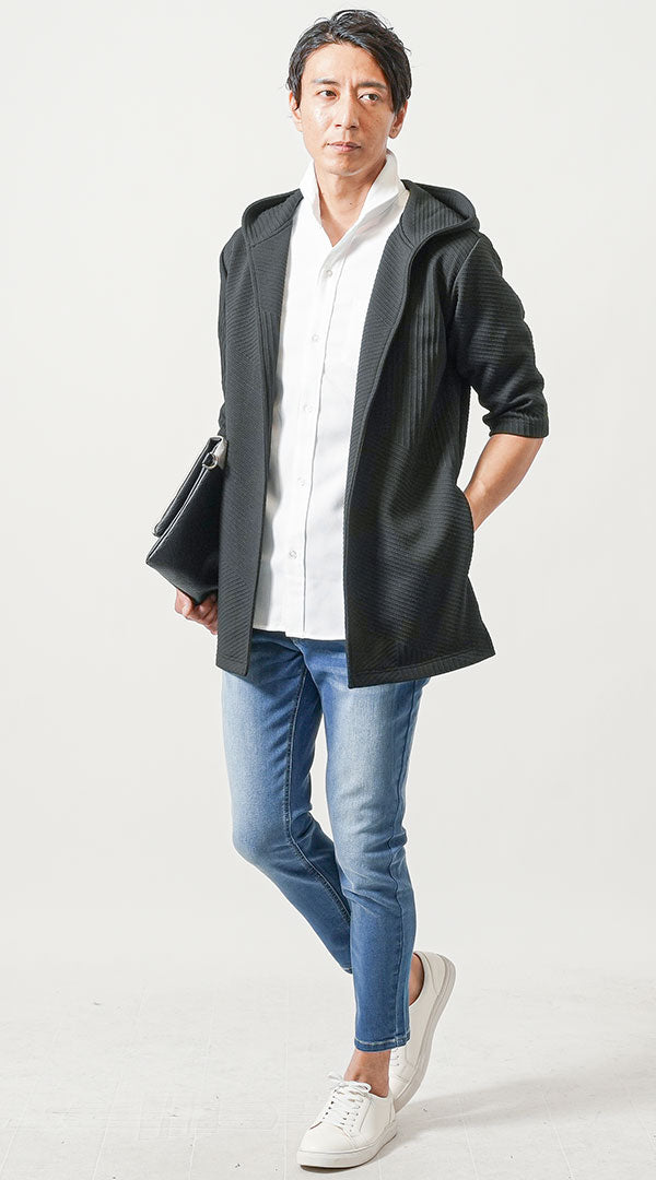 部屋着に見えないデート服装で好印象を狙う黒パーカーコーデ