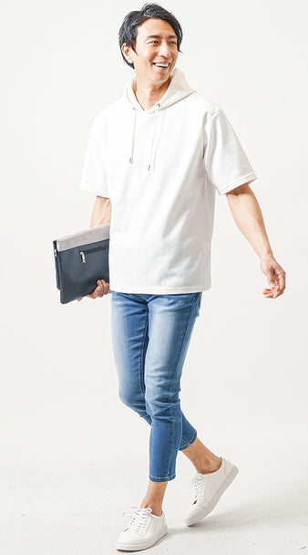 夏デートの大人メンズコーデ例 夏の海辺デートコーデ