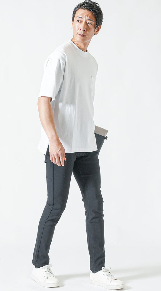 白クルーネックTシャツ　黒パンツ　白スニーカー　snp_nu0244