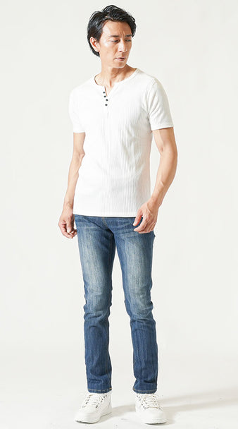 袖幅の細いTシャツを使ったガリガリ・痩せ過ぎ体型におすすめのメンズコーデ例