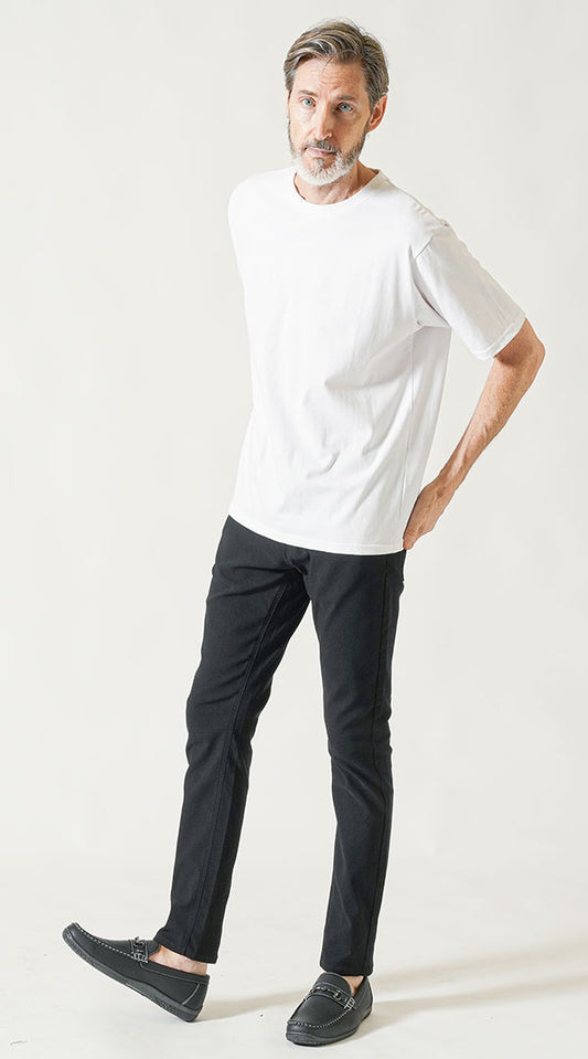 【60代】白クルーネックTシャツ　黒チノパンツ　黒レザーシューズ　snp_nw1022