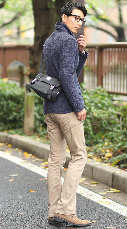 ネイビージャケット　ベージュチノパンツ　ベージュブーツ　snp_ud0258