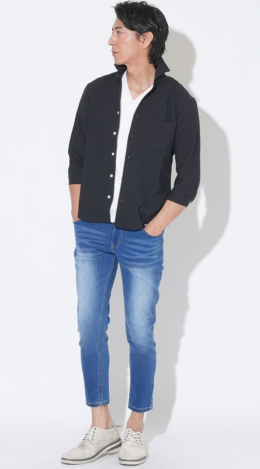 黒ホリゾンタルカラー7分袖シャツ　白Vネック無地半袖Tシャツ　ブルーストレッチスキニーアンクルデニムパンツ　グレーシューズ　snp_qx0703