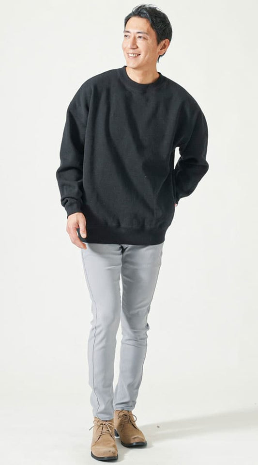 黒コットンゆったりトレーナー　白Vネック長袖Tシャツ　グレースキニーカラーチノパンツ　ベージュブーツ　snp_qh0498