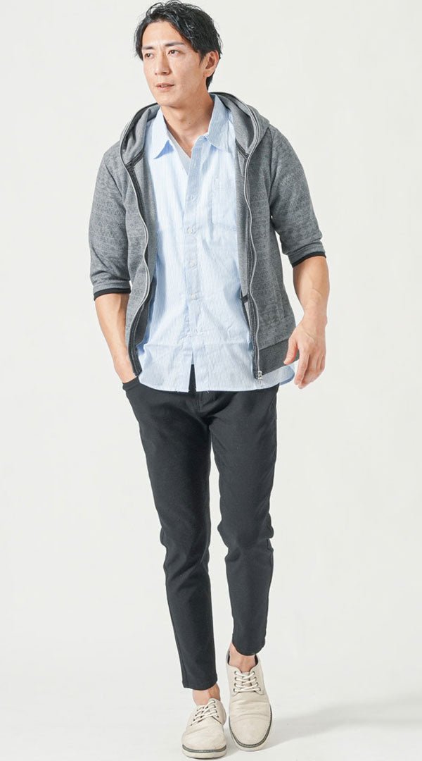 グレージップ五分袖パーカー　ブルーストライプ七分袖シャツ　白半袖VネックTシャツ　黒スキニーテーパードアンクルチノパンツ　グレーシューズ　snp_pt0711