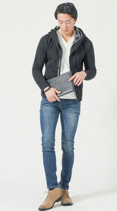 白Tシャツ×デニムのお手本コーディネート