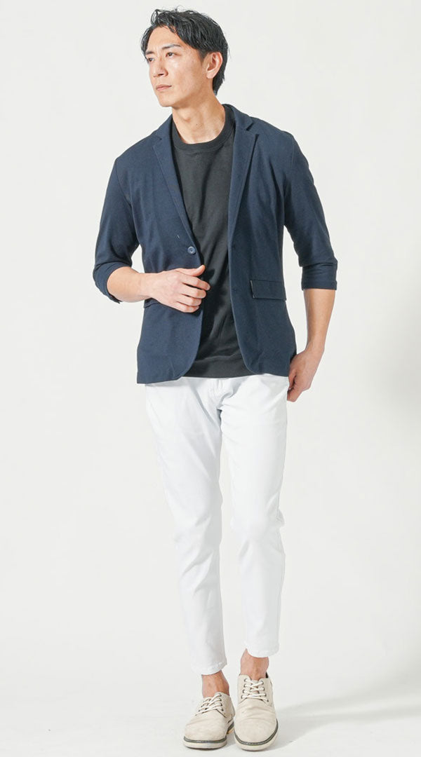 ネイビーサマージャケットを使った40代向けの夏のきれいめコーデ