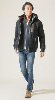 グレーカーディガンに合うズボンとのコーディネート