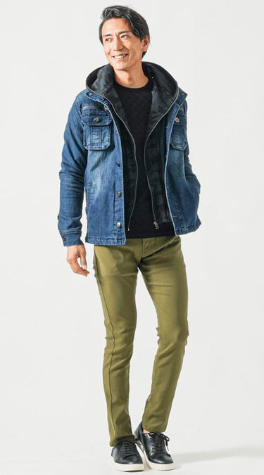 2つの要素が入った自然とカッコよく見える黒スニーカーコーデ例