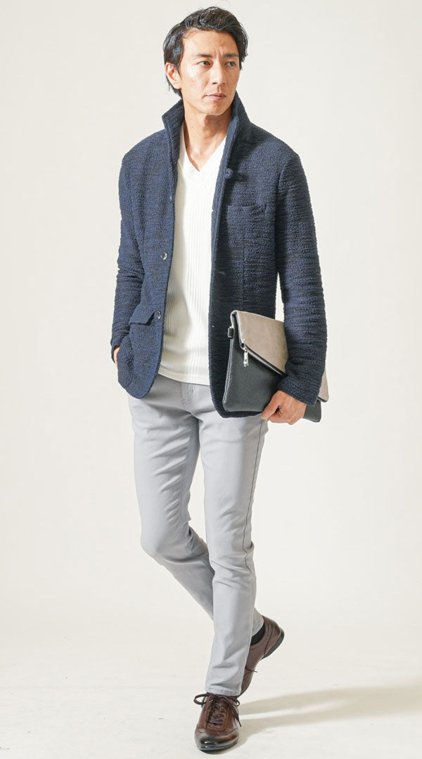 メンズにおすすめのネイビージャケットとグレーパンツで清潔感を出した40代向け全身コーデ