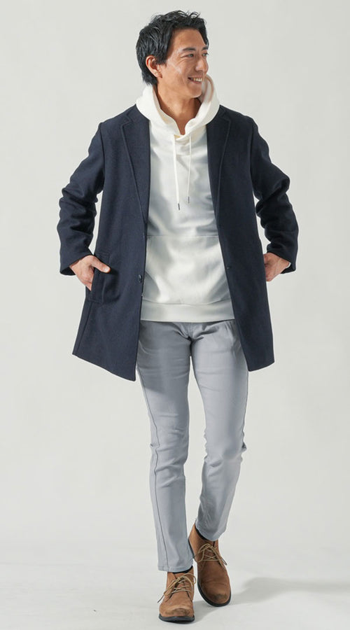 グレーパンツコーデで叶える大人の休日ビジカジ