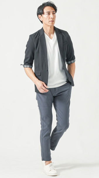 メンズにおすすめの黒ジャケットとグレースキニーパンツで女子ウケするきれいめカジュアルコーデ