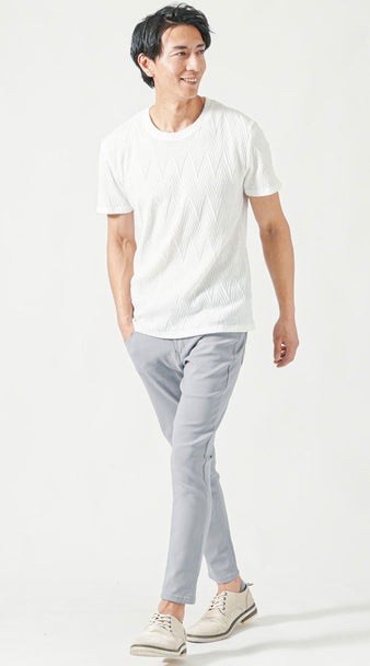 蒸し暑さを感じる日の5月下旬の服装