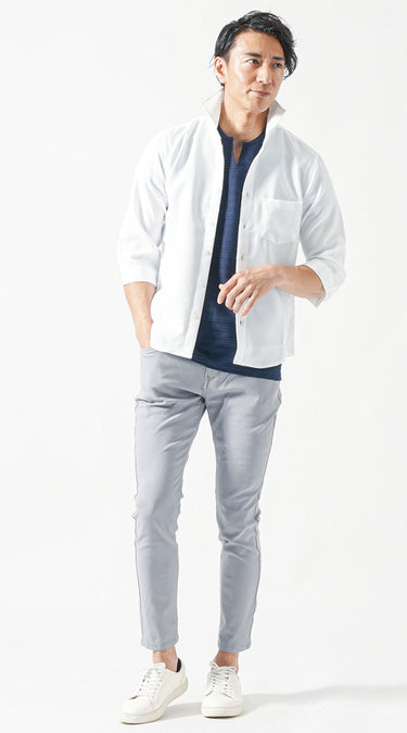 ライトグレーパンツ×シャツの夏メンズコーデ