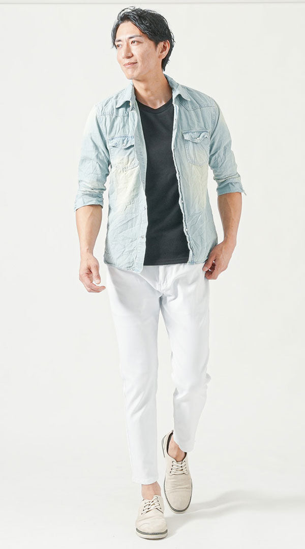 サックスブルー七分袖デニムシャツ　黒半袖クルーネックTシャツ　白スキニーテーパードアンクルチノパンツ　グレーシューズ　snp_pt0334