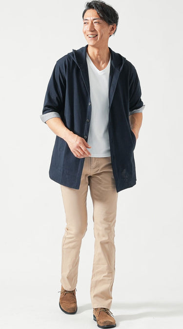 ベージュブーツカットパンツ×ブーツのメンズコーデ