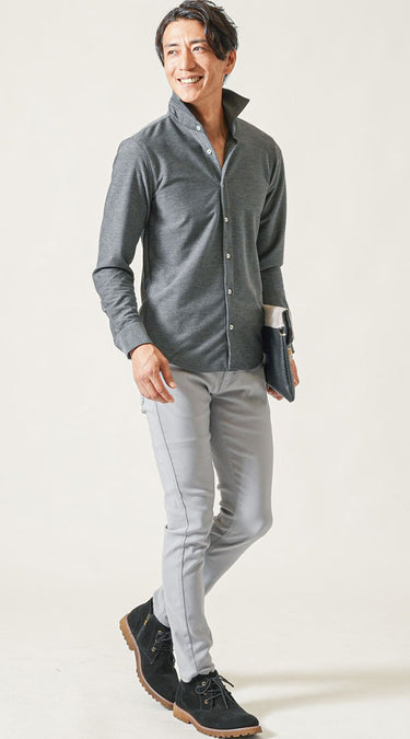 ライトグレーパンツ×シャツの春メンズコーデ
