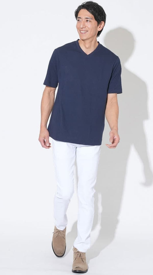 ネイビージャケット専用インナークールマックスVネック半袖Tシャツ　白ストレッチ素材スキニーカラーチノパンツ　ベージュシューズ　snp_qv0016