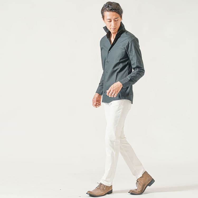 お尻まですっぽり隠れる着丈の長いシャツで短足に見えてしまう