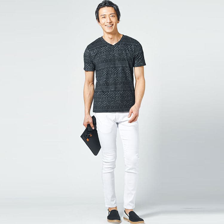 40代男性におすすめの黒Tシャツコーデ