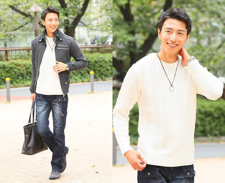 白ケーブルニット