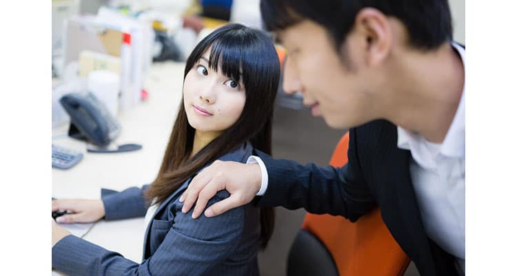 社内の男性を意識する7つのきっかけ