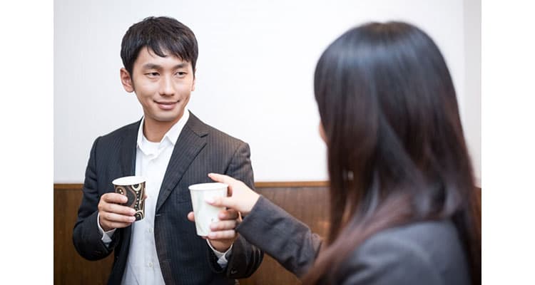 社内の男性を意識する7つのきっかけ