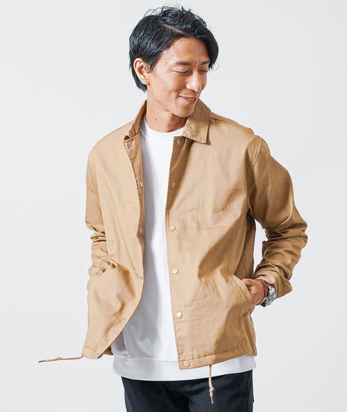 薄手のコーチジャケット