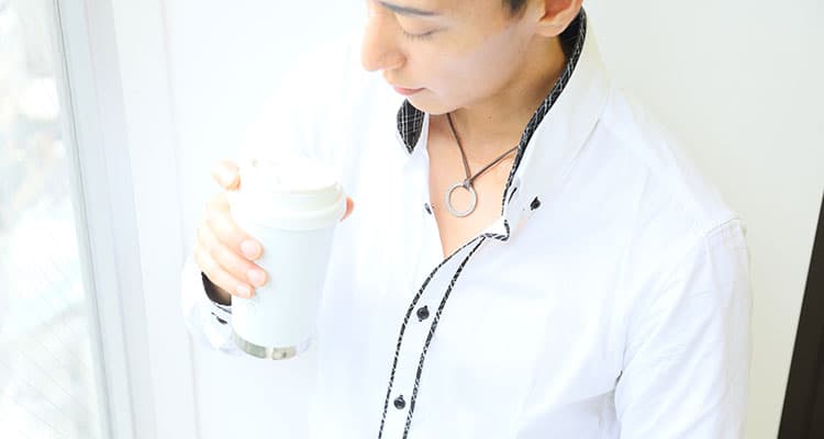 【原因】白シャツはなぜ黄ばむ・黒ずむ?