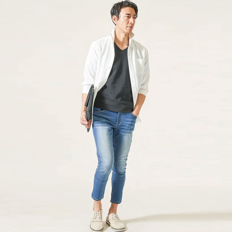 シンプルなデザインの服で、自分にあったスリムなパンツのコーデ③