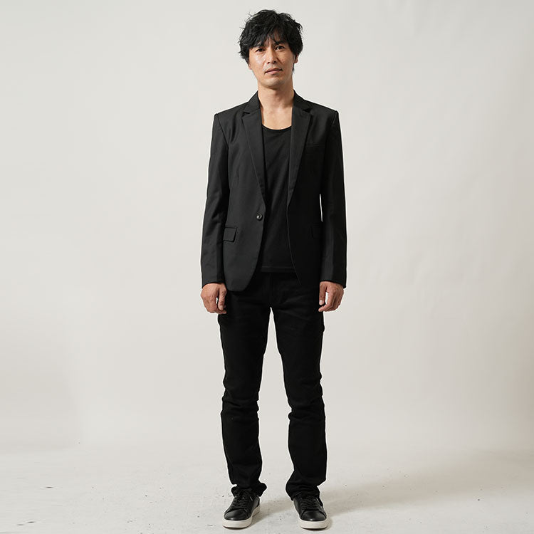 春になったらとりあえずジャケット着ればイケオジファッションつくれると思っている人の間違ったコーデ