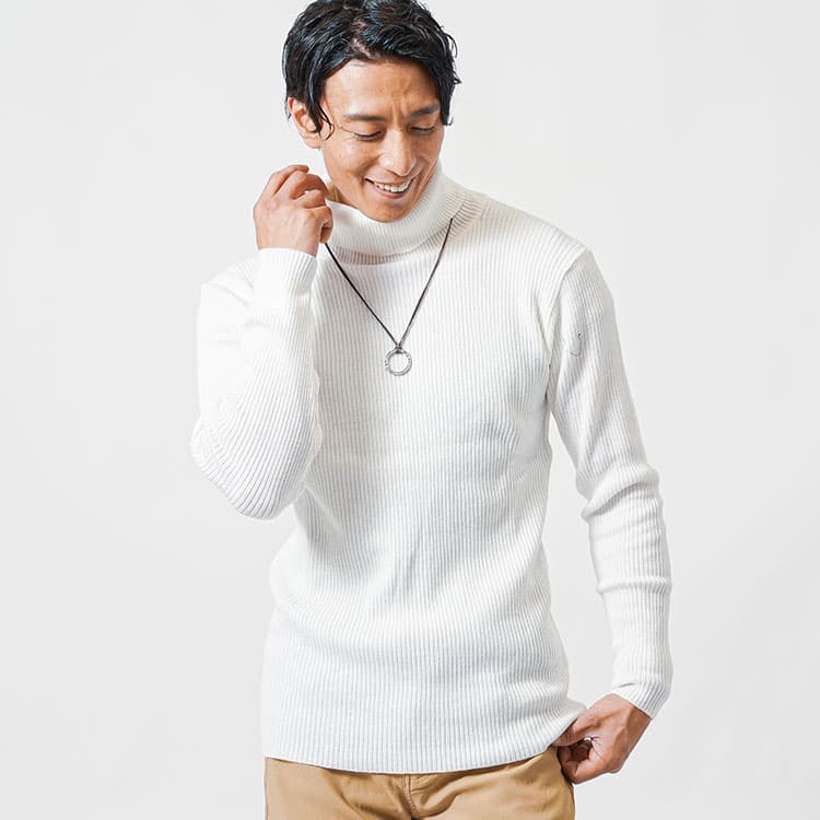 ストレッチの効いたリブニット