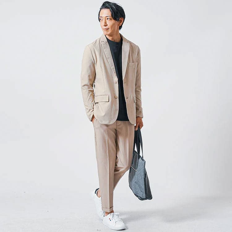 ベージュ×ベージュのセットアップコーデ