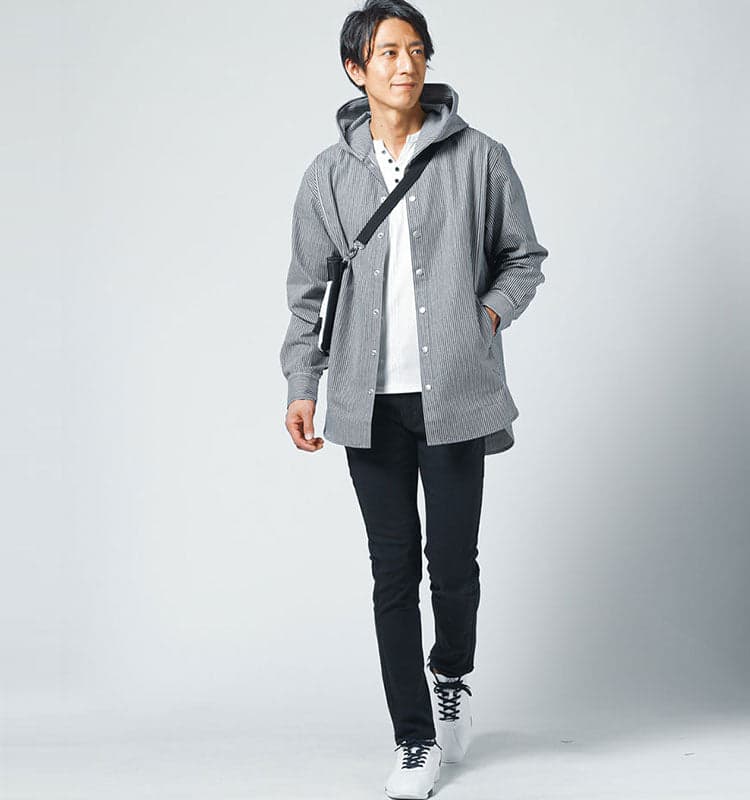 30代メンズにおすすめのおしゃれで小さめなバッグに合わせるコーデ例