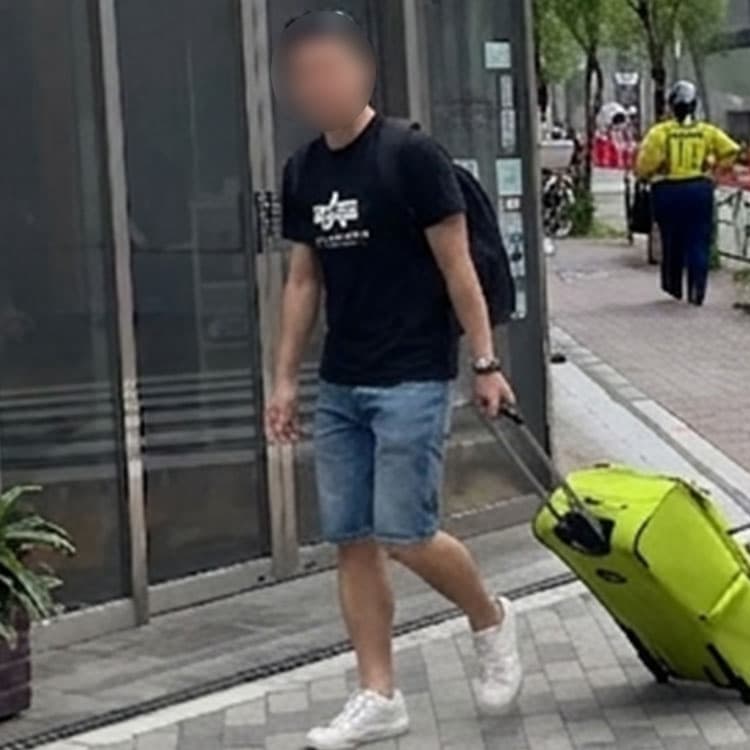 せっかくの旅行でもおしゃれに見えないメンズコーデ例
