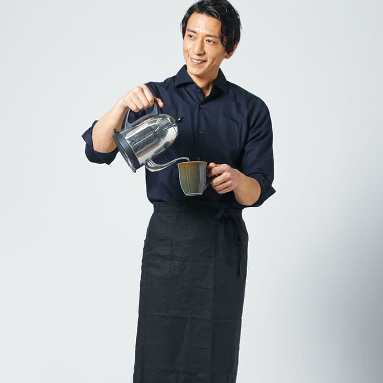 メンズスタイルモデル:Shunのカフェ店員スタイル