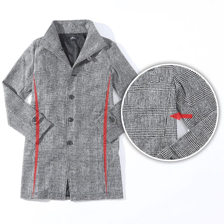 ダーツが入っている細身コート