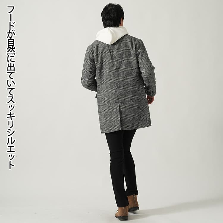 フードが自然に出ていてスッキリシルエット