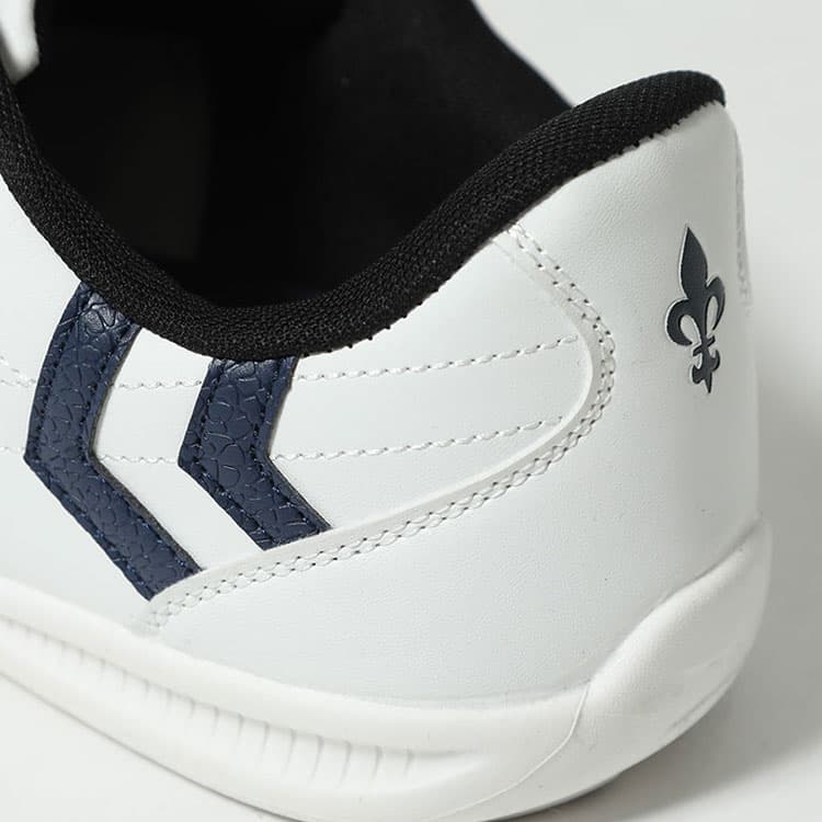 メンズにおすすめのワンポイントスニーカー