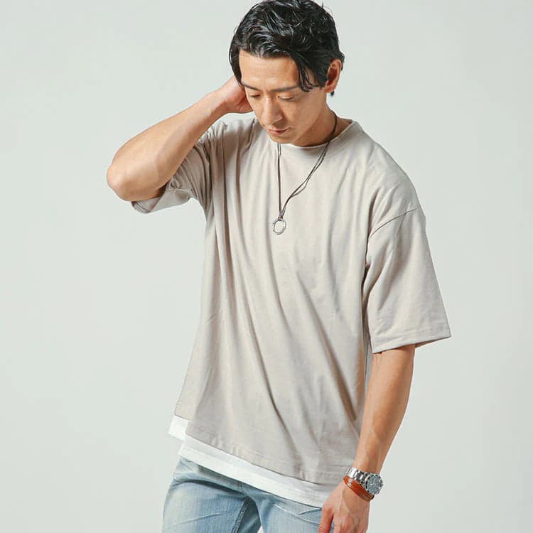 50代メンズにおすすめの重ね着しているように見えるTシャツ