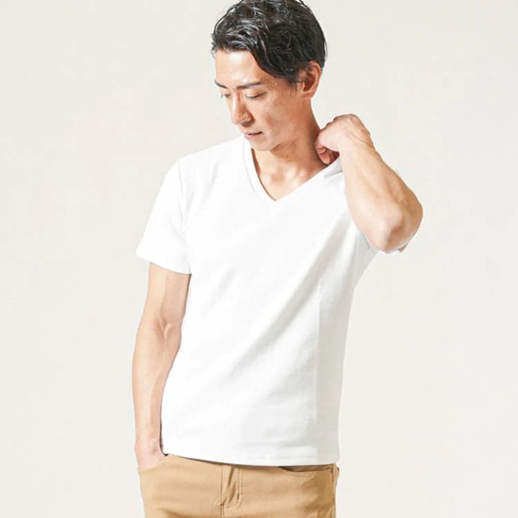 50代メンズにおすすめの透けない厚みだけど、ごわつかない!白Tシャツ