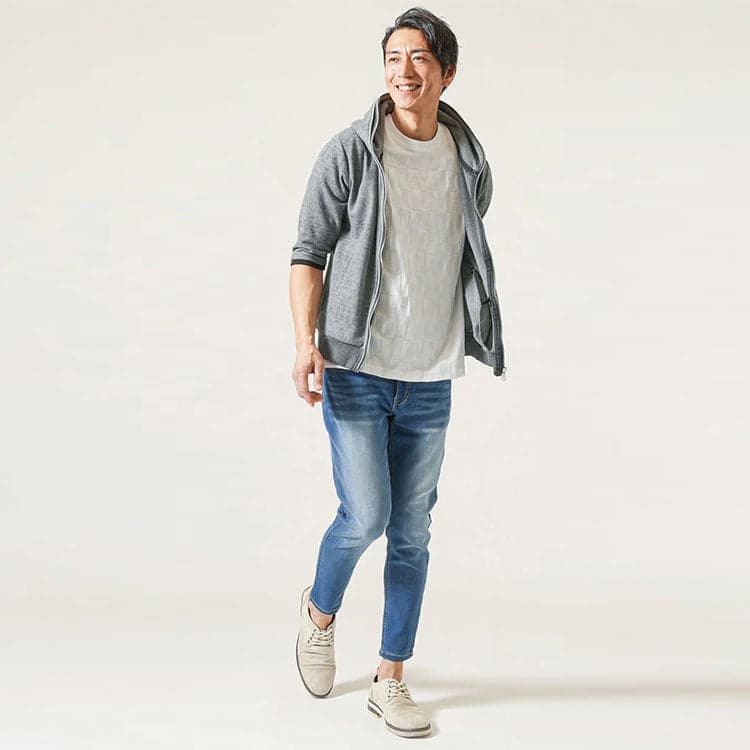 ブランドTシャツを探す前に確認したい50代メンズにおすすめするTシャツコーデ