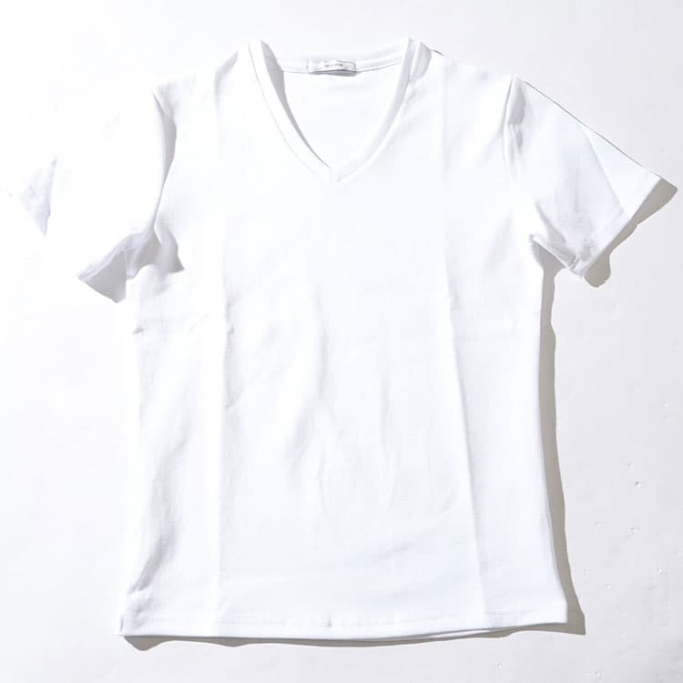 40代男性のTシャツ選びでありがちな白Tシャツが透ける問題