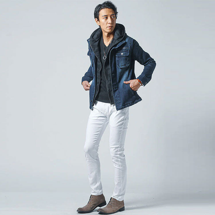 ベーシックカラーを使った40代メンズらしいコーデ