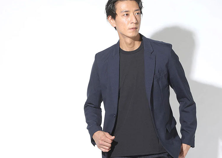 ジャケット用Tシャツを1枚できたときにもすっきりして見えるつくりになっている