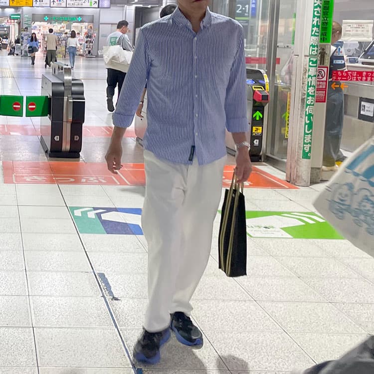 メンズの似合わないと言われやすい白パンツのコーデ