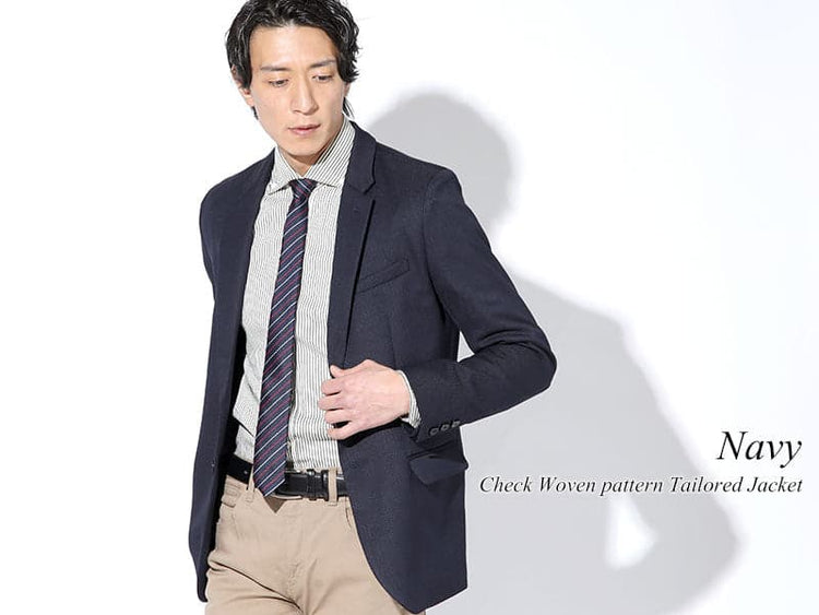 しっかりした質感!色味や素材感を考えた大人のネイビーテーラードジャケット