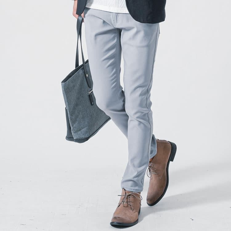 脚長 美脚に見えるスリムな細身チノパン