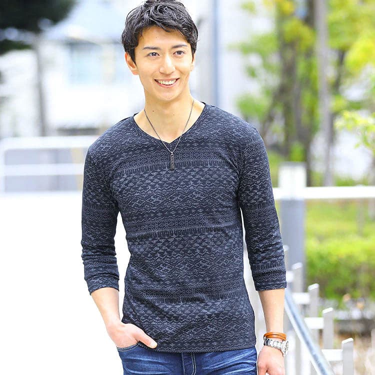 ７分袖ジャガードデザインVネックTシャツ